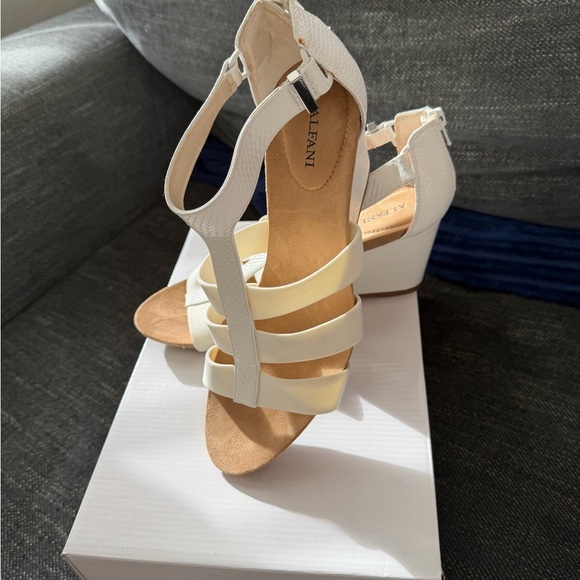 Alfani Women's 8.5M White Wedge Strappy Heels - Picture 2 of 16